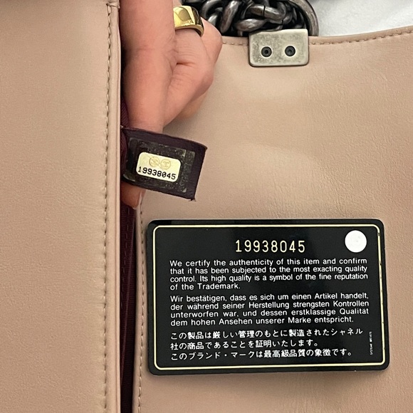 Chanel Boy Flap Bag Chevron Lambskin Old Medium - Picture 12 of 14